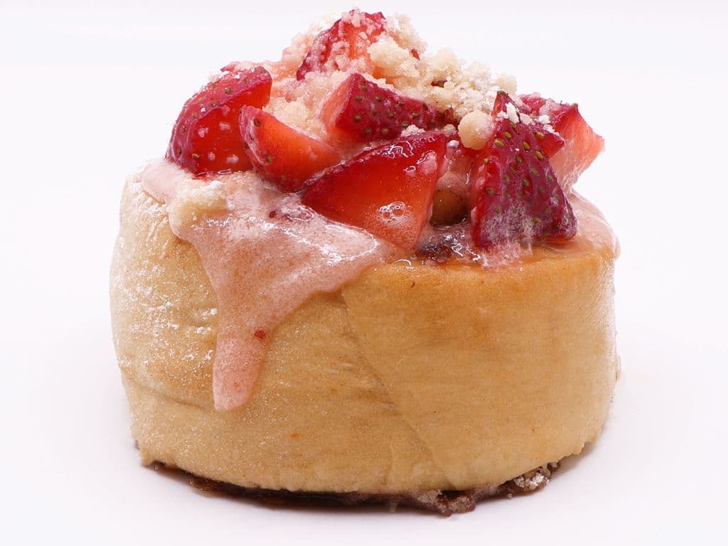Strawberry Shortbread Roll