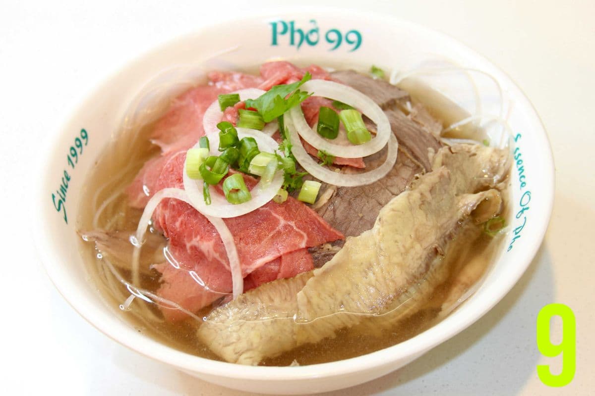 9. Phở Steak and Fatty Brisket