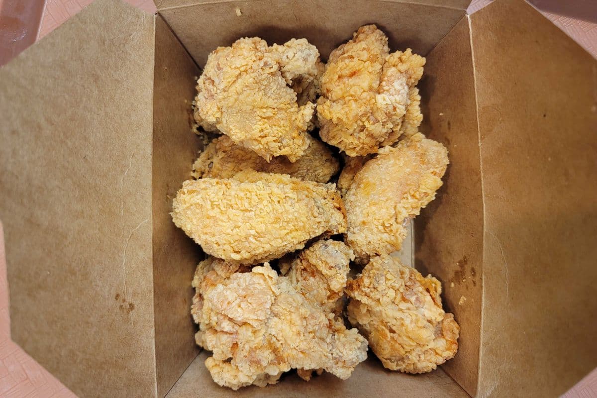 103. Deep-Fried Chicken Wings (10 jumbo size to12 pcs regular size)