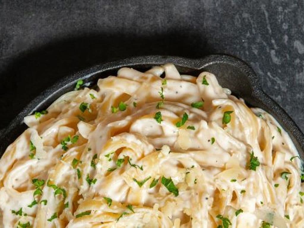 Fettuccine Alfredo