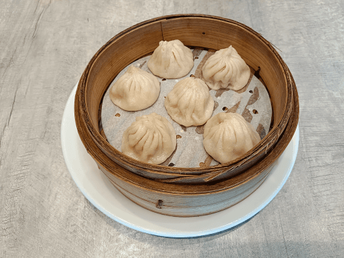 小籠包 6pcs / Steamed Pork Soup Dumplings 6pcs