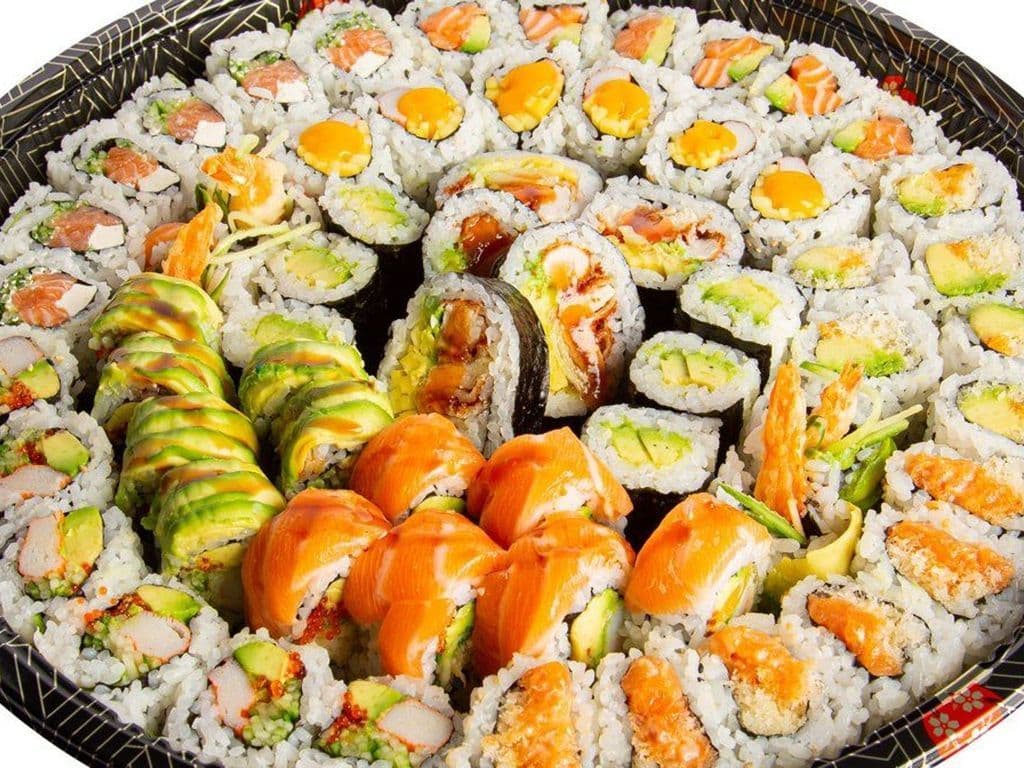 Aug 8 Maki Tray Deluxe (63pcs)