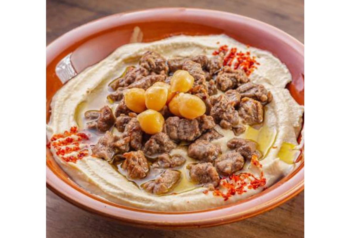 Hummus with Meat