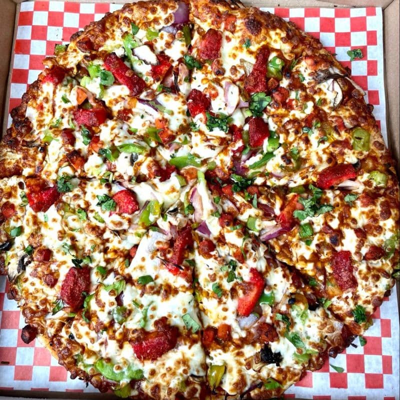 Large-Sized Tandoori Fish Pizza