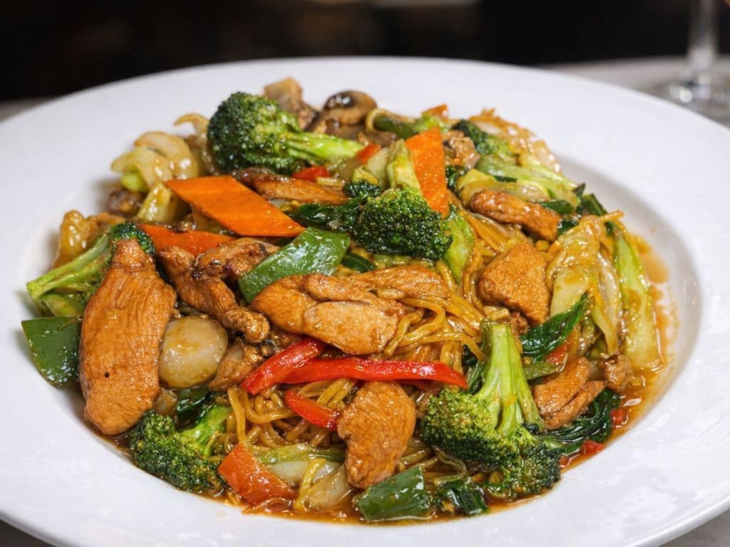 Chicken Lo Mein