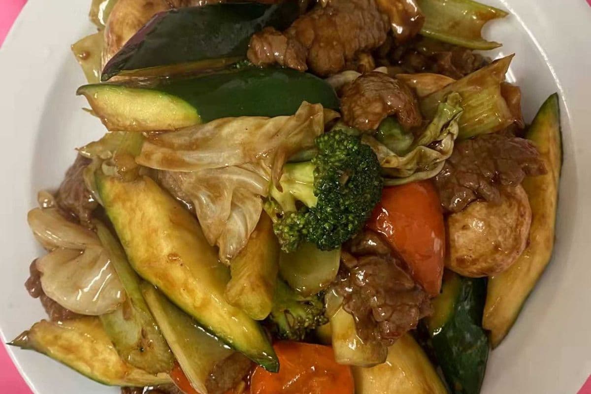 54. Veggie Stir Fry with Chicken, Beef or BBQ Pork
