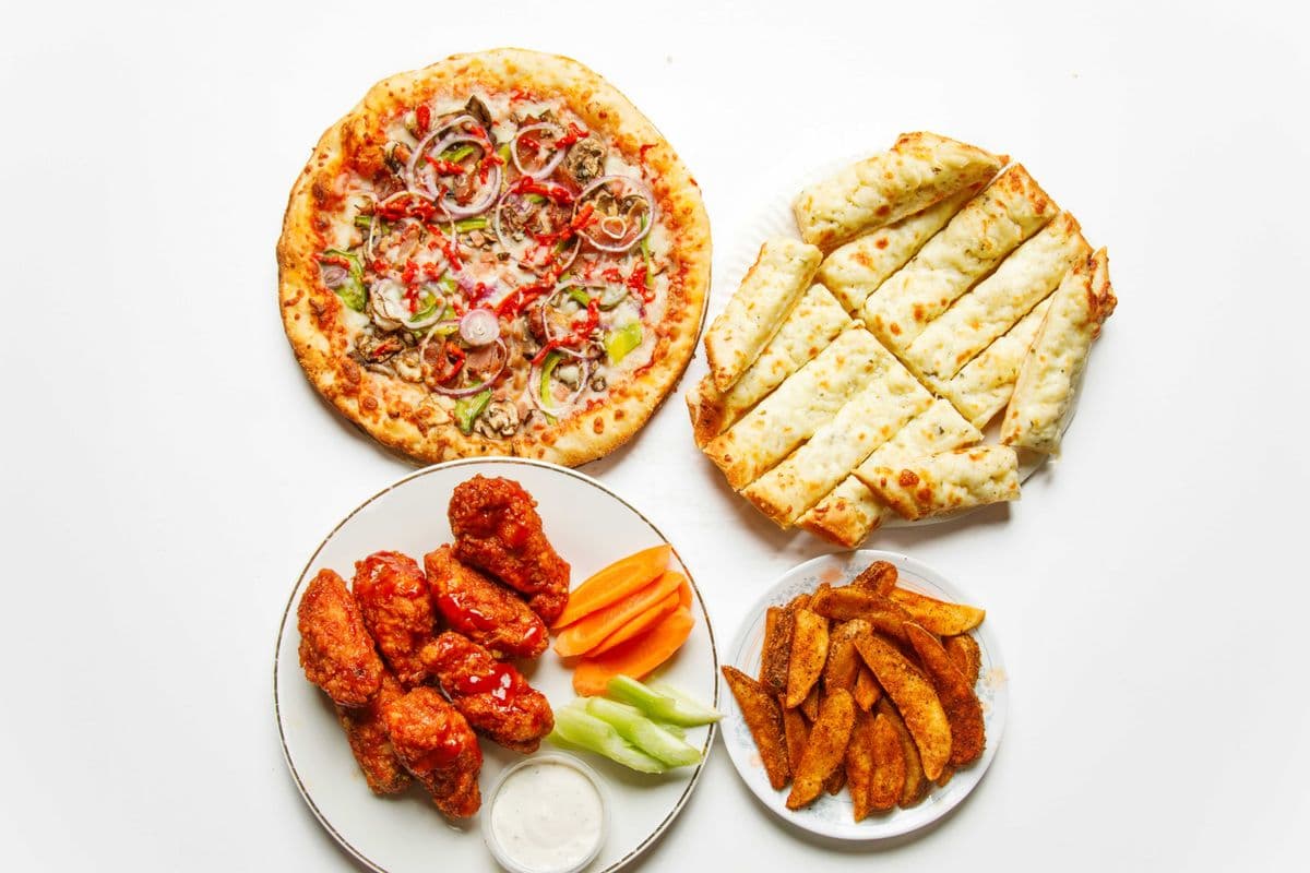 Special #1: Pizza and Wings