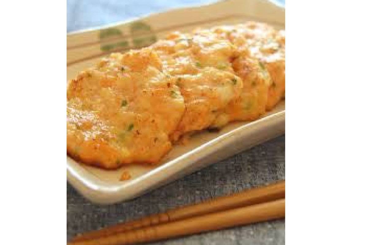 Pan-Fried Shrimp and Chive Cake (3 pcs)