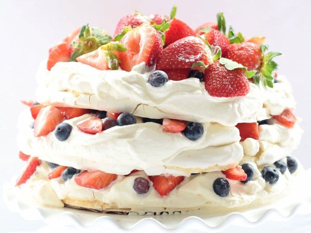 Berry Meringue Cake