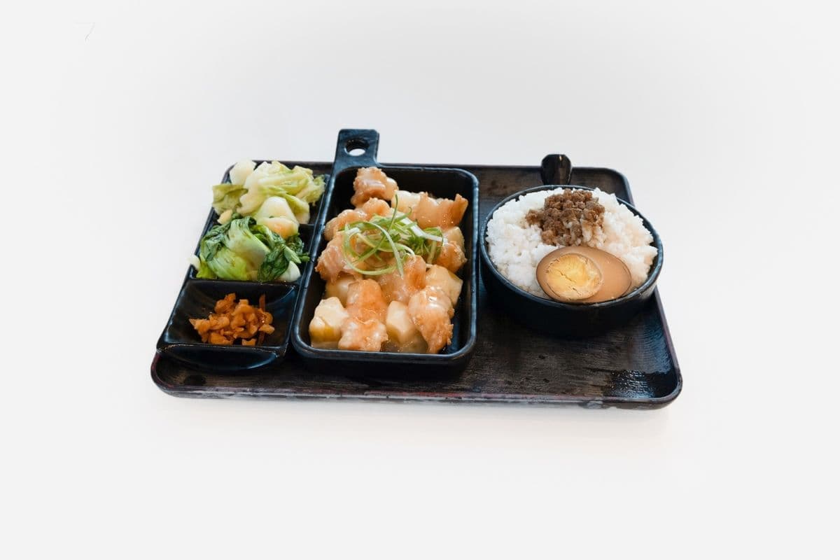 D5. Deep-Fried Shrimp with Pineapple Rice Combo