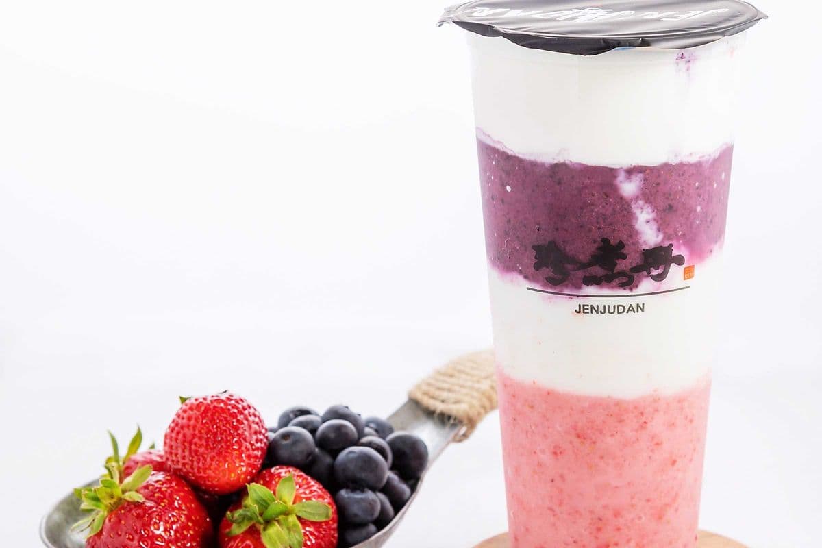 Blueberry & Strawberry Yogurt Smoothie