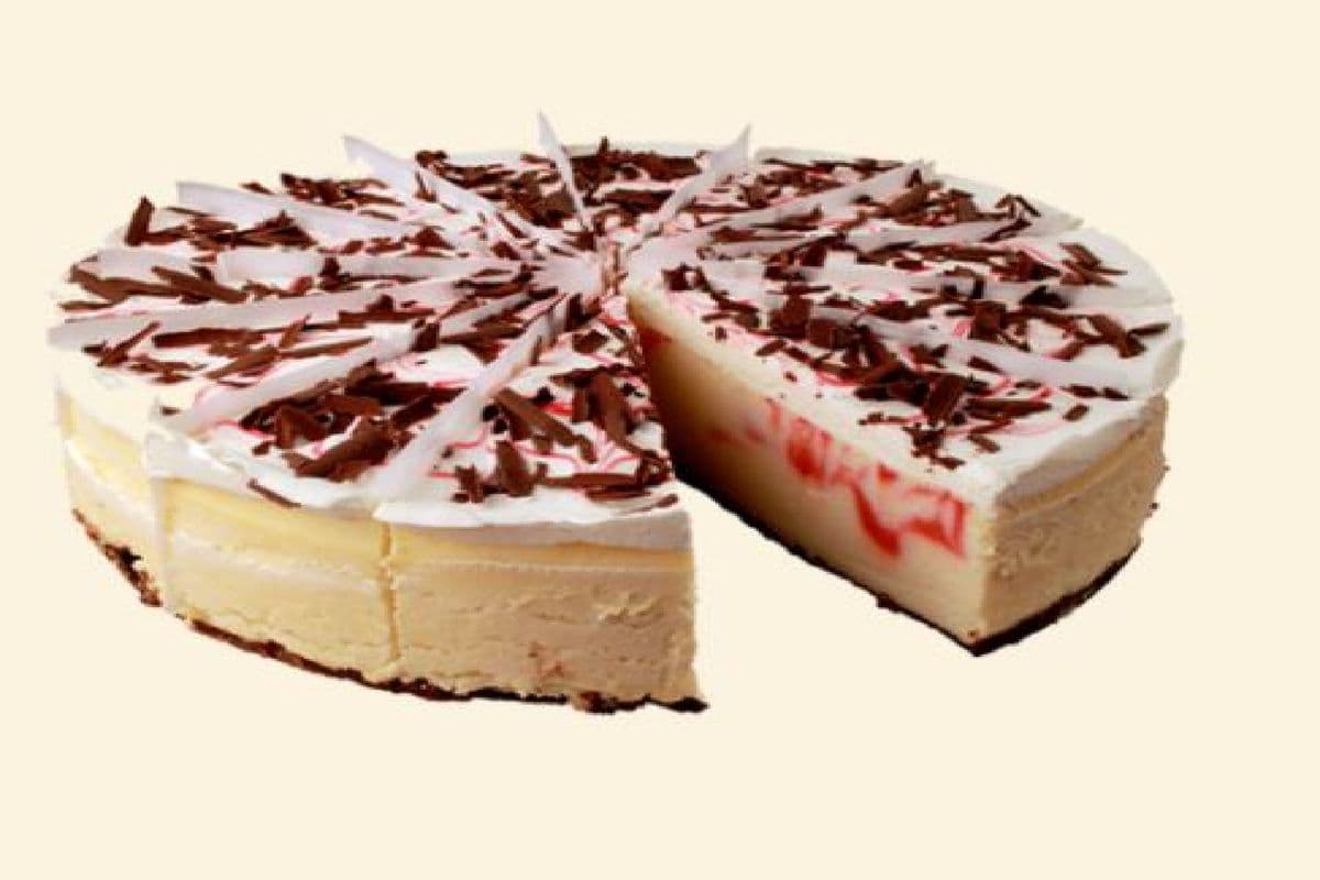 Day & Night Strawberry Champagne Cheesecake (1 slice)
