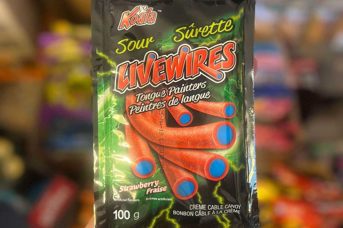 Livewires Sour Strawberry Creme Cable Candy - 100g (100g)