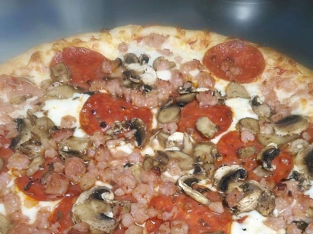 3 Item Pizzas - 14" (10 Slices)