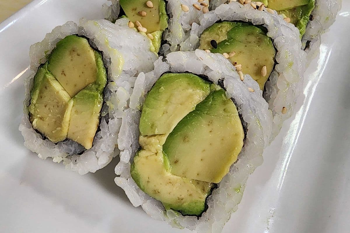 Avocado Roll (8 pcs)