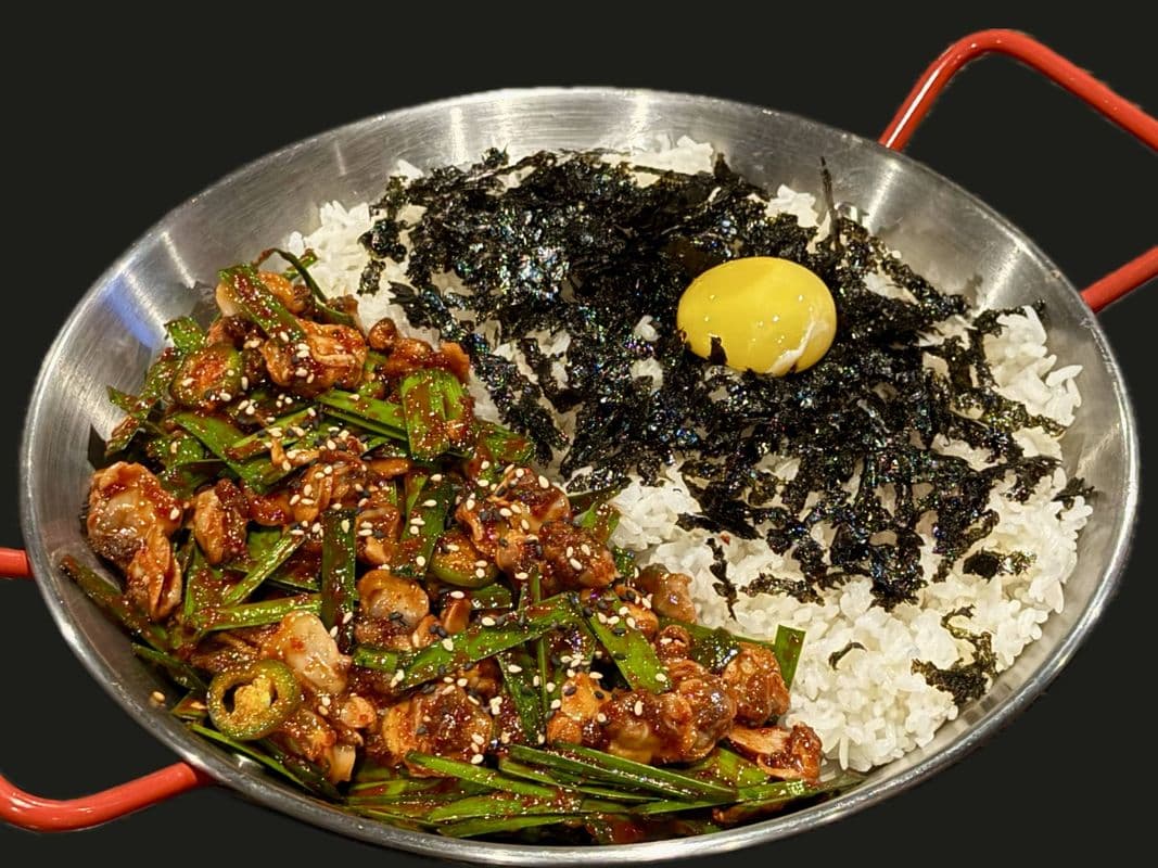 Spicy cockle with rice bowl(꼬막 비빔밥)