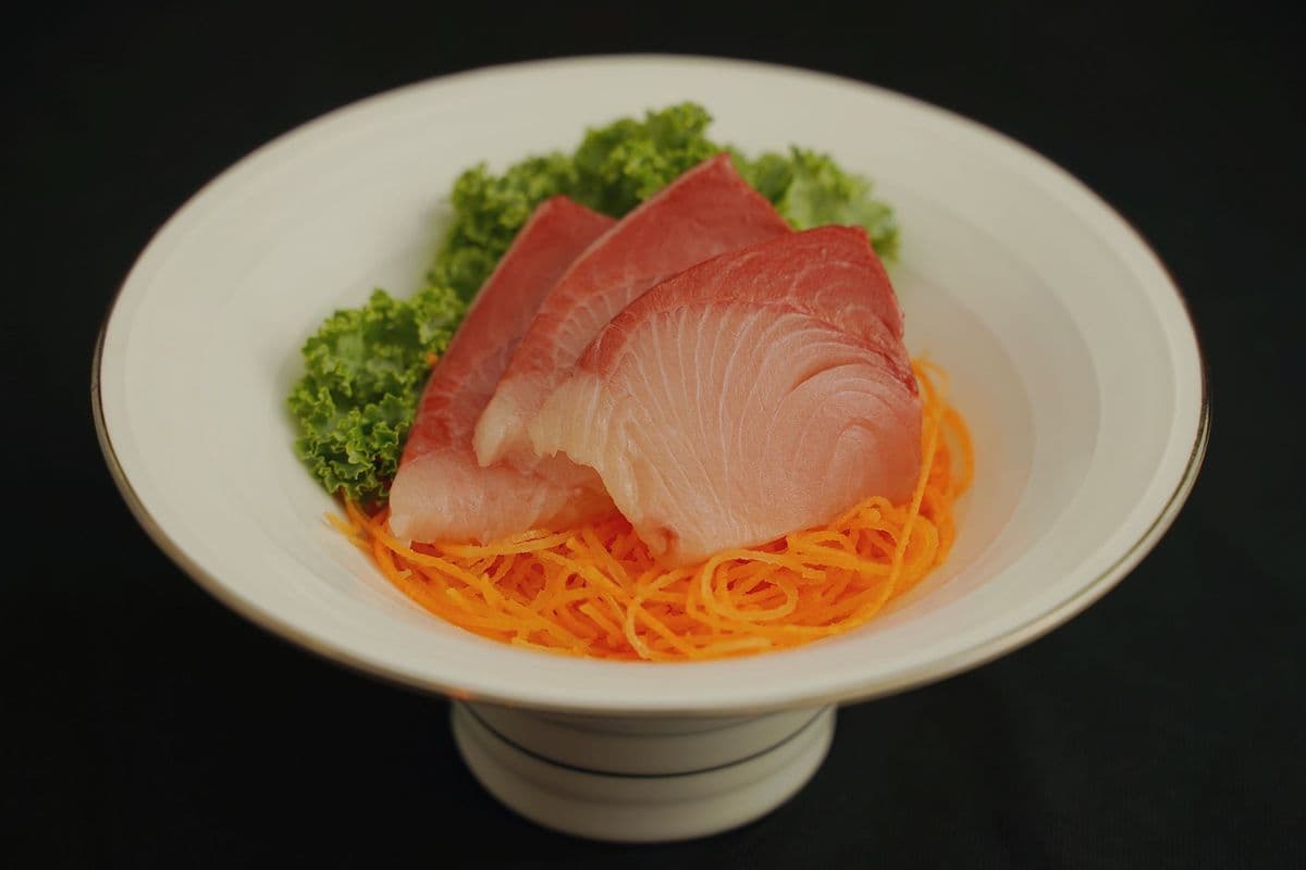 Hamachi Sashimi (3 pcs)