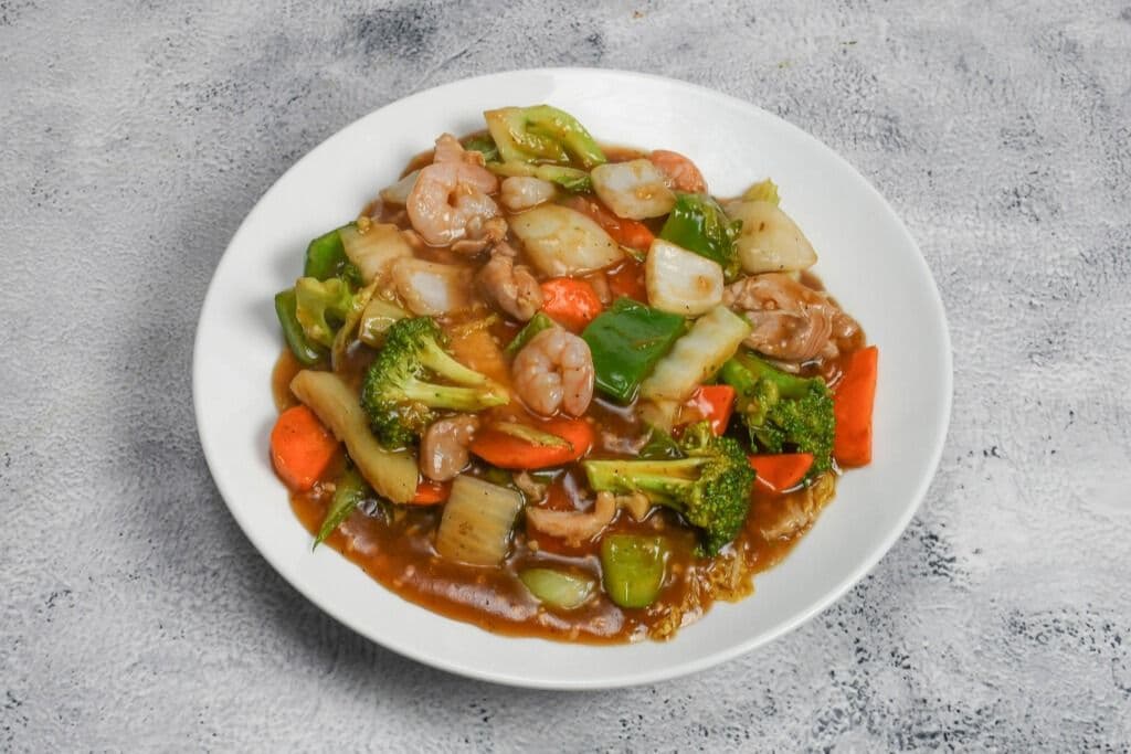 N10. Cantonese Chow Mein (Chicken and Shrimp)