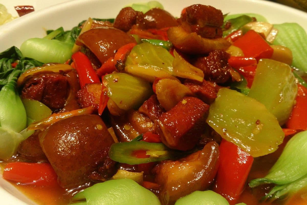 sauted bbq pork vith vegetable