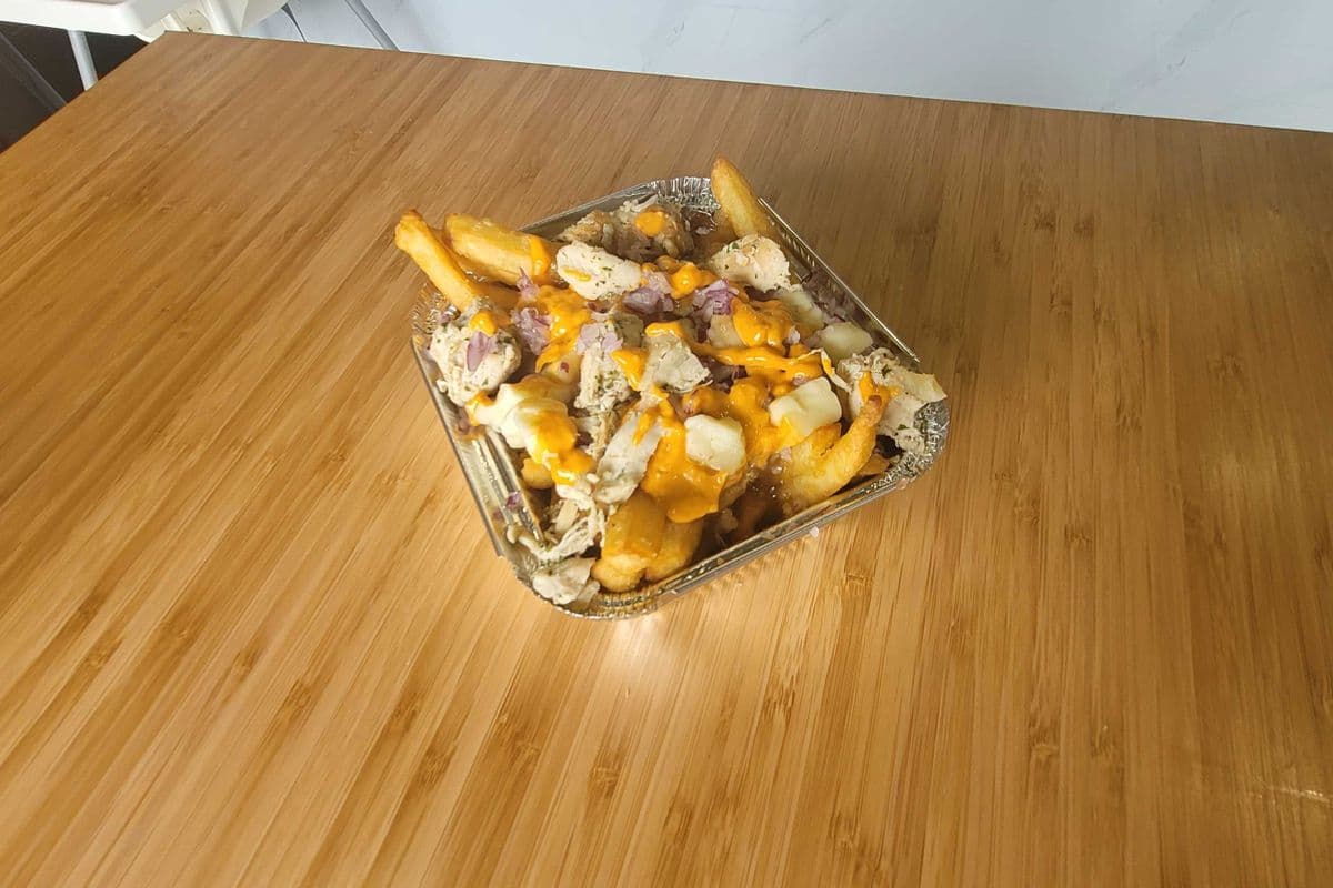 poutine au poulet grillé