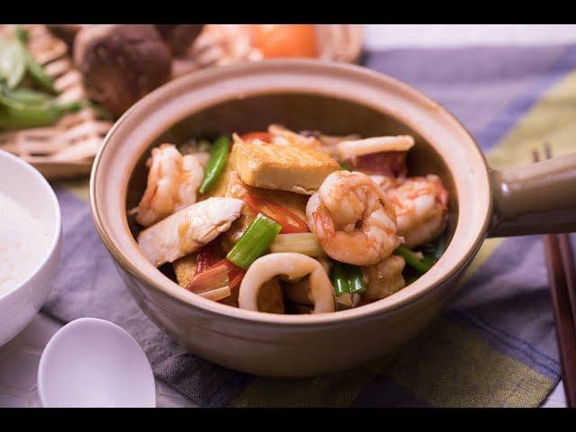 Seafood with Tofu Hot Pot / 海鮮豆腐煲