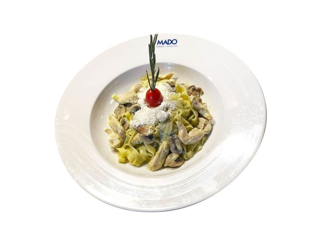 Fettuccine Alfredo