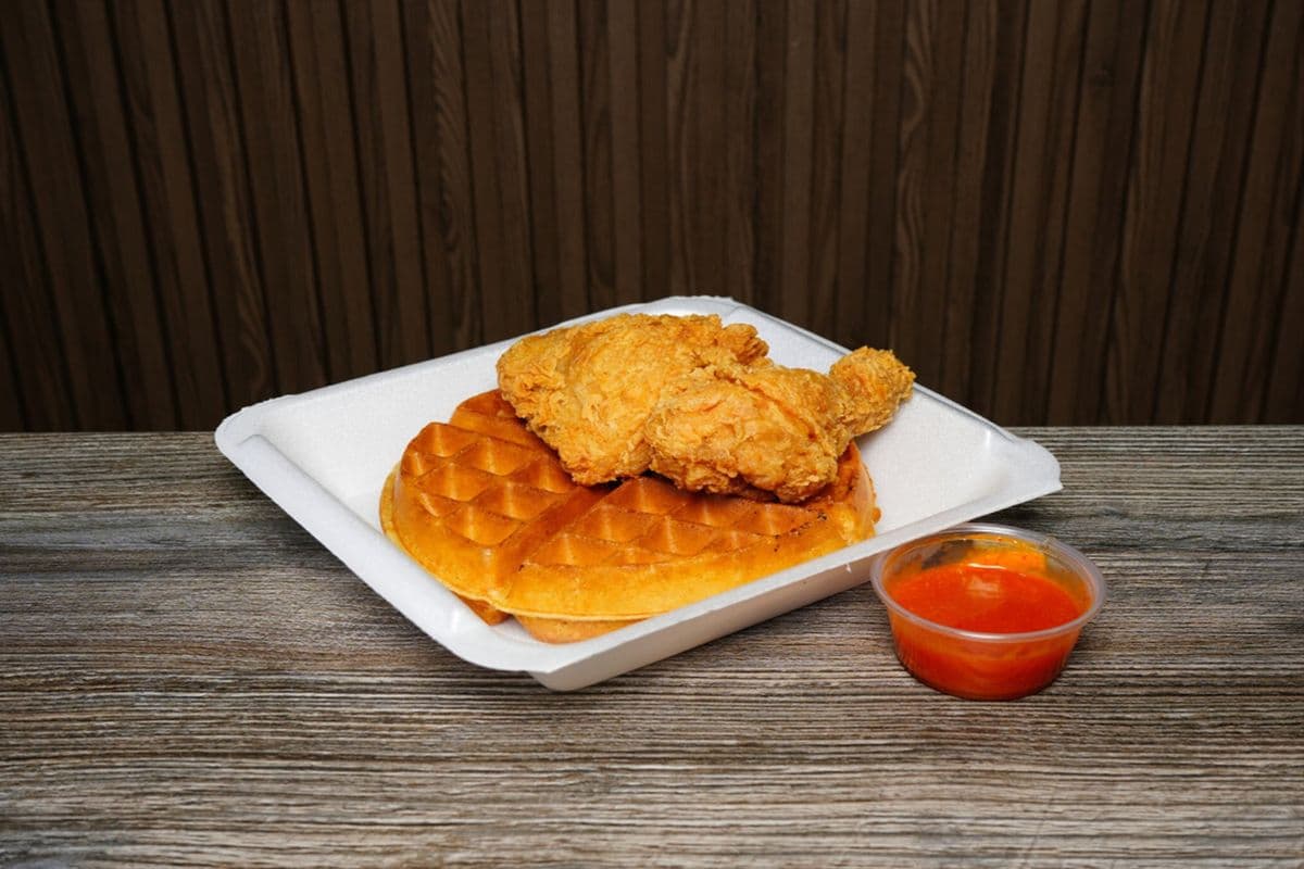 Chicken and Waffles Fresh (2pcs)