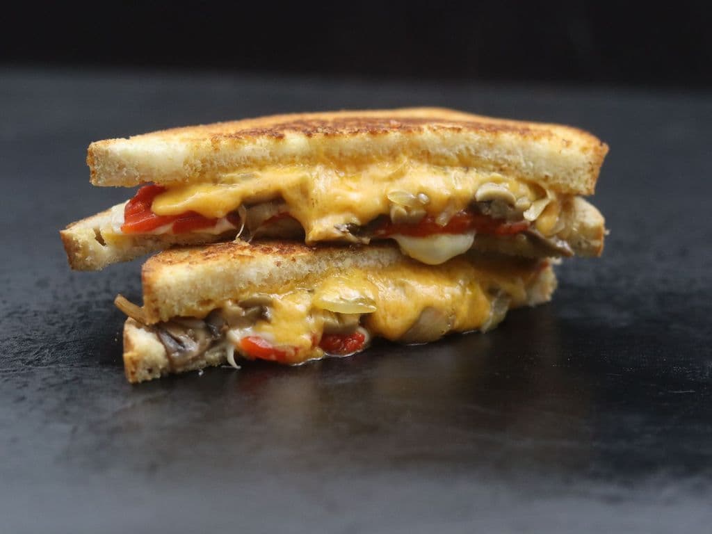 Grilled Cheese Végé / Vegetarian Grilled Cheese