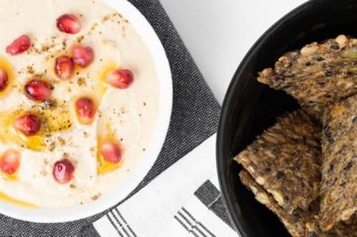 Hummus & Crackers