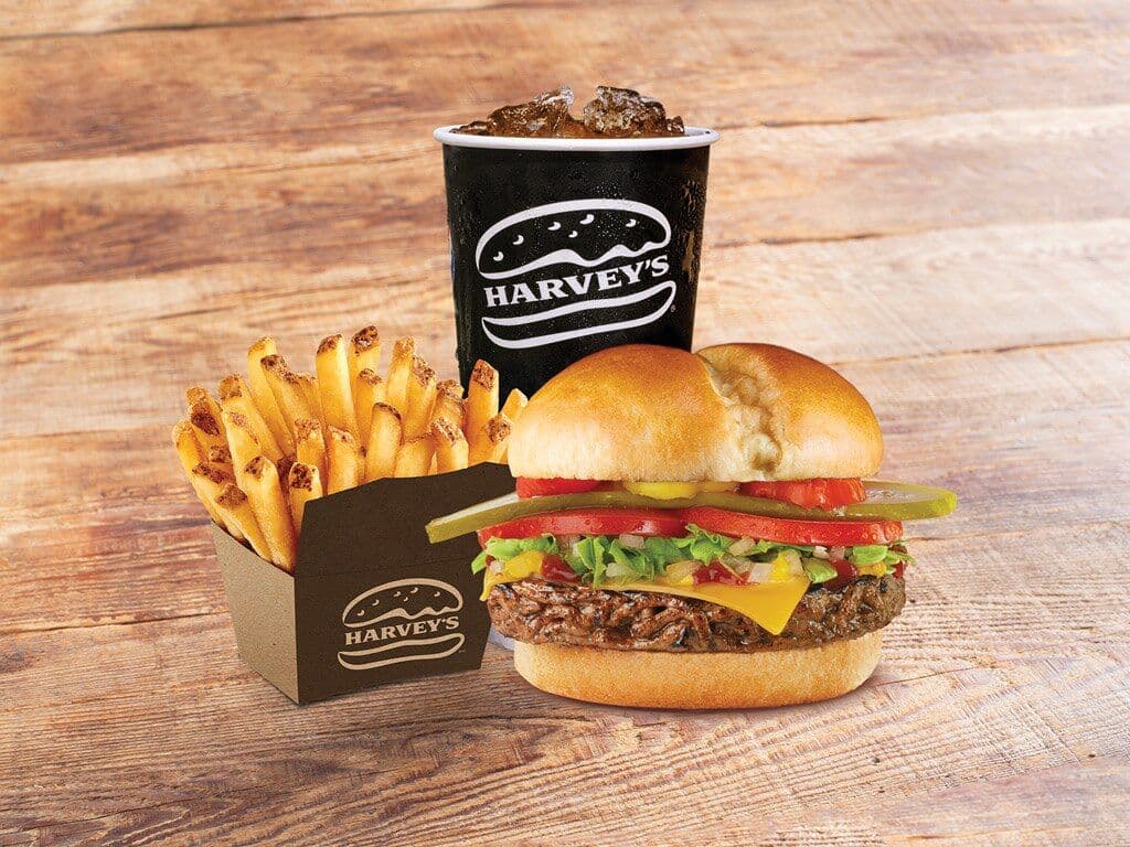 Trio Burger Angus avec fromage / Angus Burger with Cheese Combo
