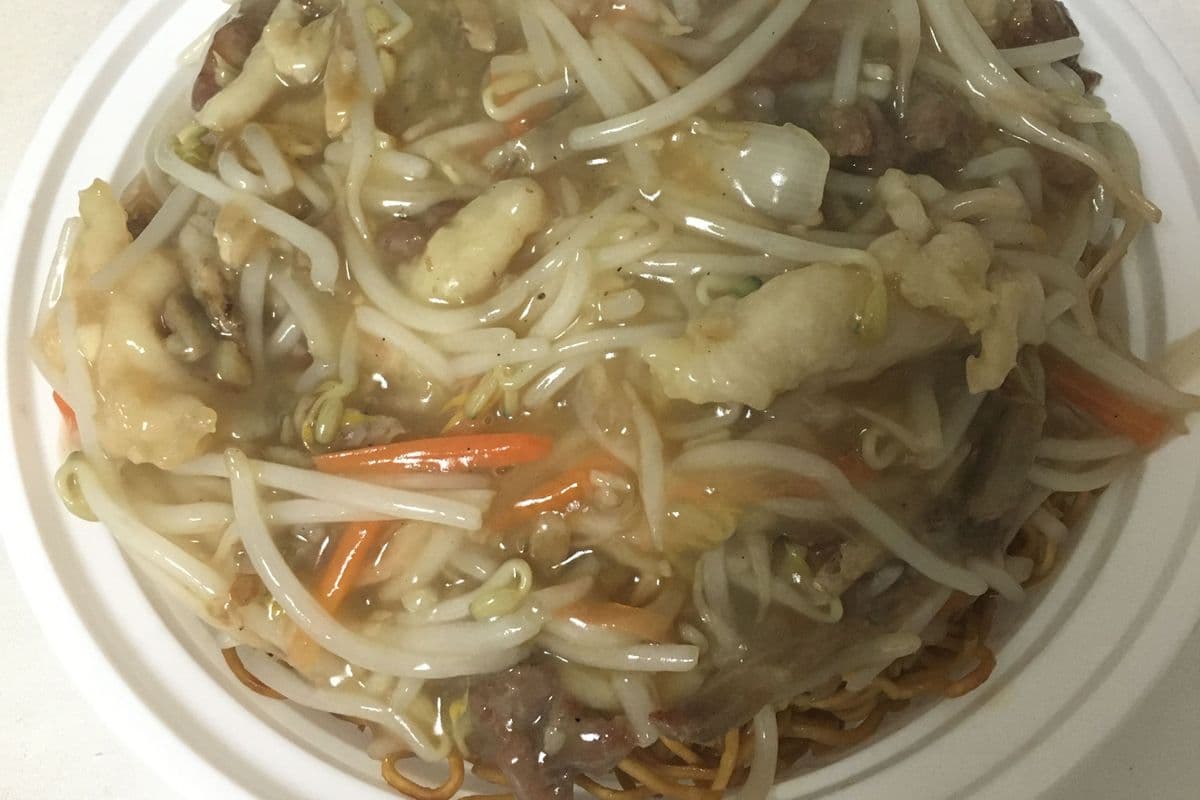 Three Kinds of Meat Crispy Chow Mein三丝炒面