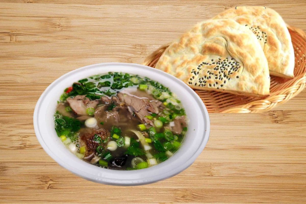 Mutton Soup With Flatbread – 水盆羊肉