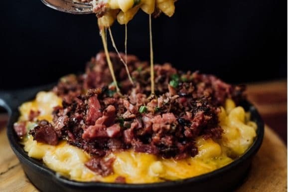 Macaroni aux fromages et viande fumée // Smoked Meat Mac & Cheese