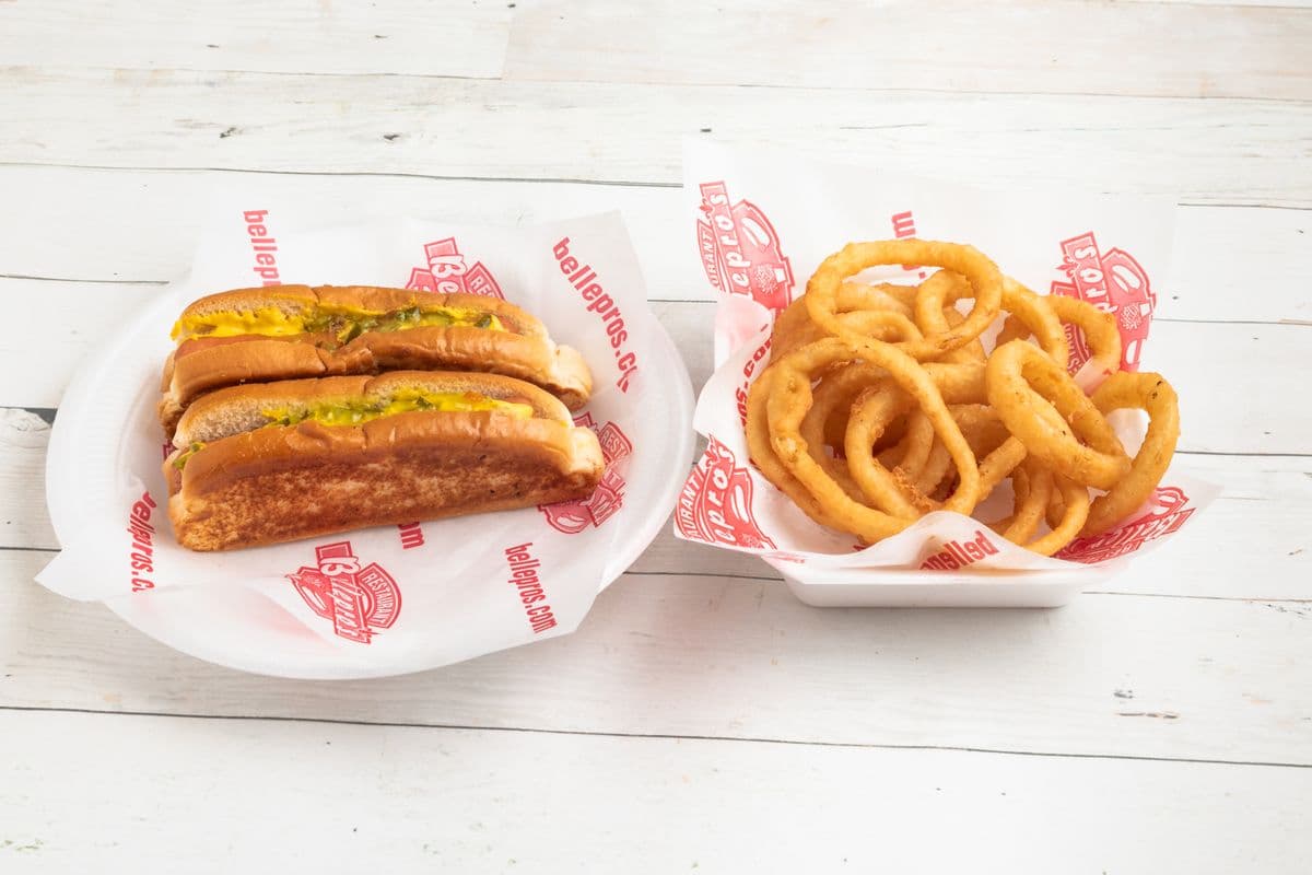 Trio deux hot dogs grillés