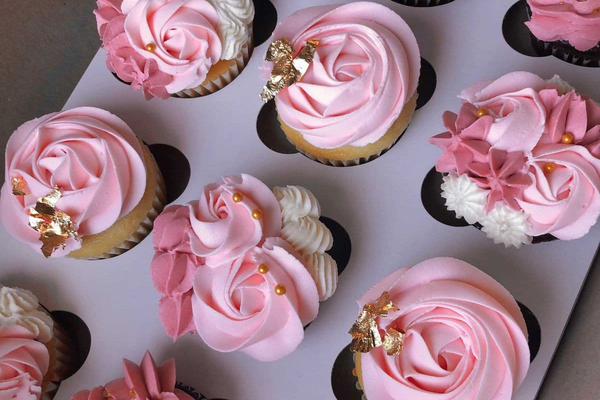 Flower Bouquet Cupcakes (6 pc )