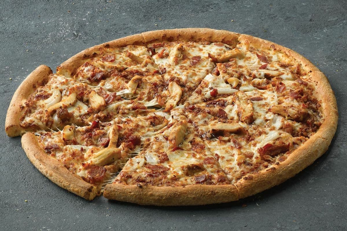 10" Petite pizza au poulet barbecue et bacon / Small 10" BBQ Chicken Bacon Pizza