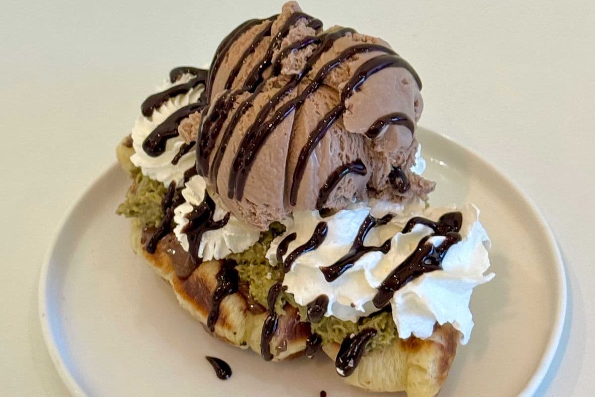 Dubai Chocolate Croffle