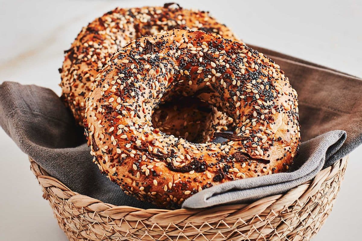 Bagel Tout Garnis / All Dressed