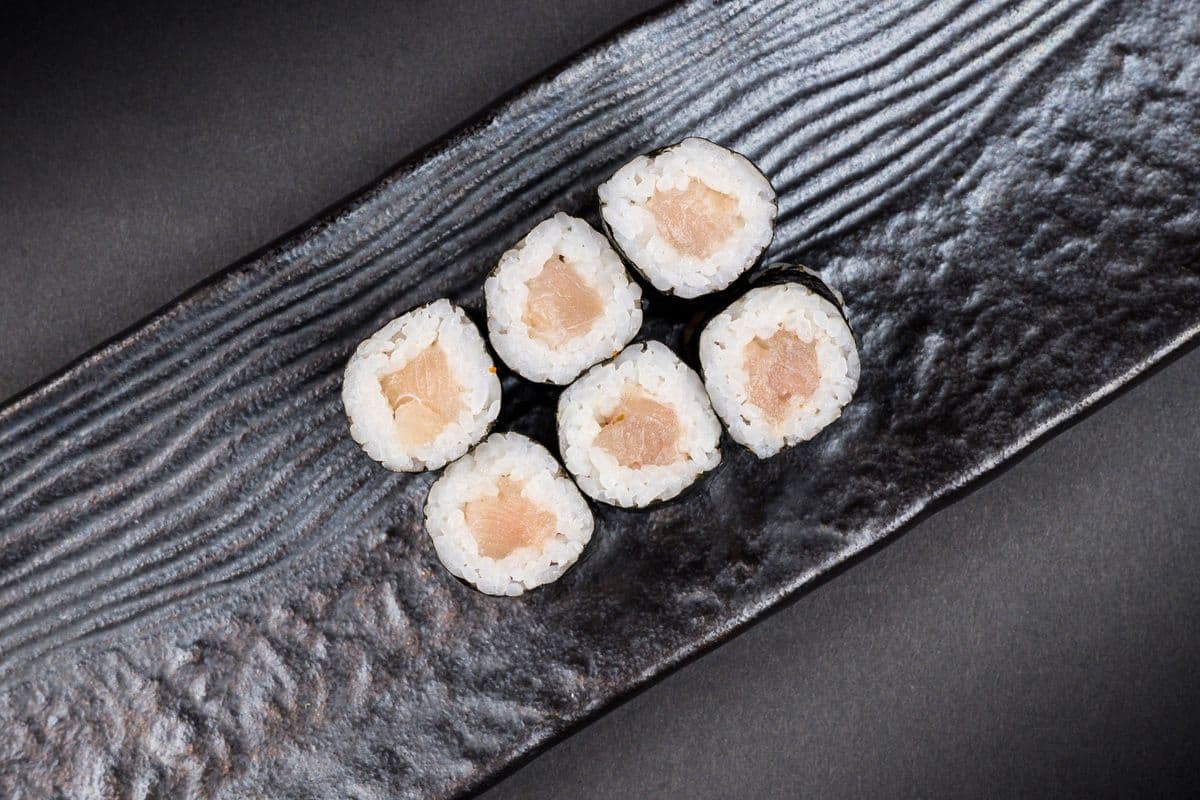 Tuna Roll (6pcs)