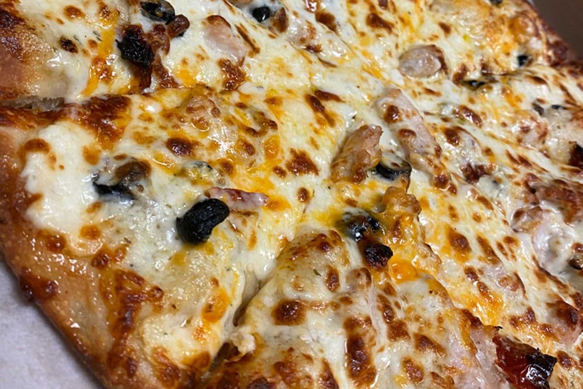 Small Chicken Lover Pizza