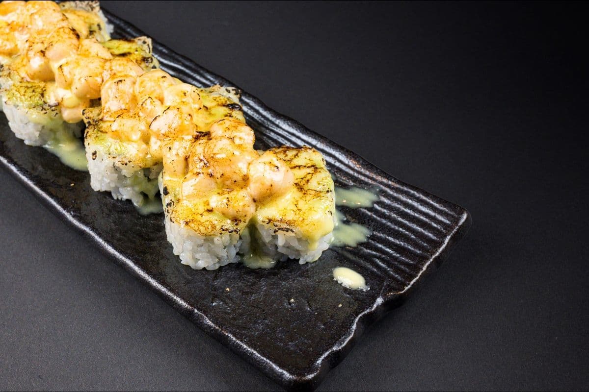 Snow White Roll (8 Pieces)