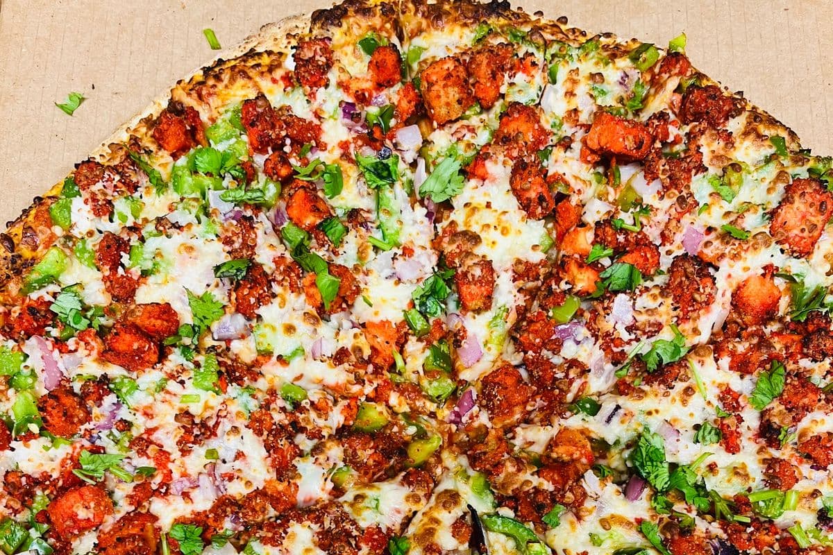 Spicy Chicken Pizza