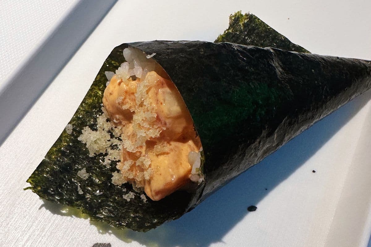 Saumon Épicé(1mc)/Spicy Salmon(1pc)-handroll