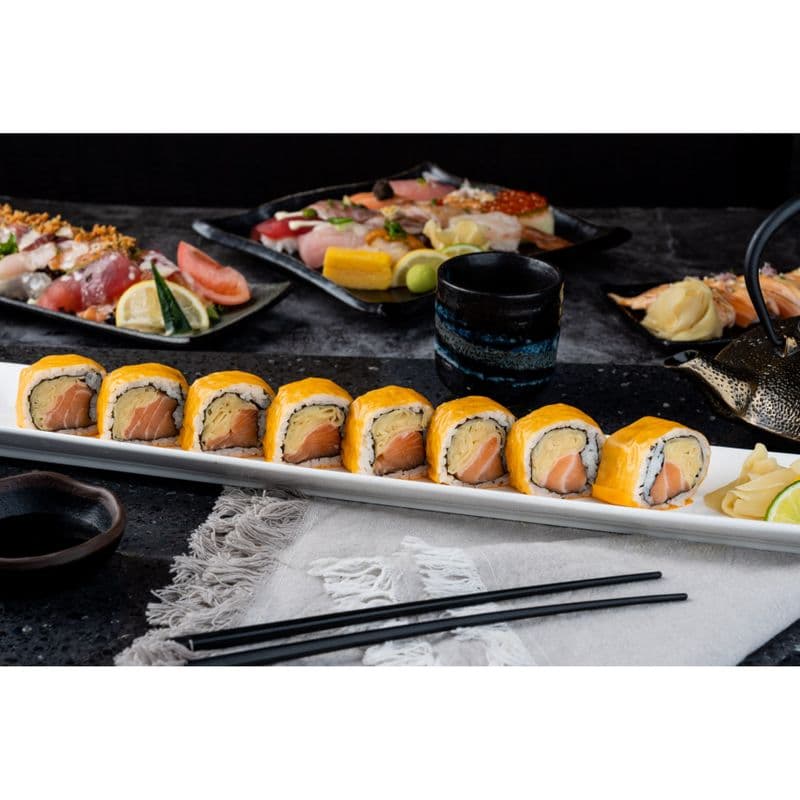 Ginger Salmon Roll (8 pcs)