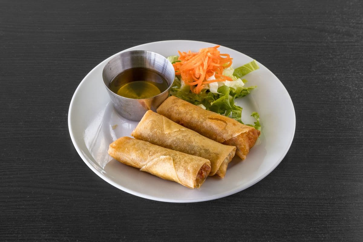 #03 Rouleau impériuax frits (3 mcx) / Fried Imperial Rolls (3 pcs)
