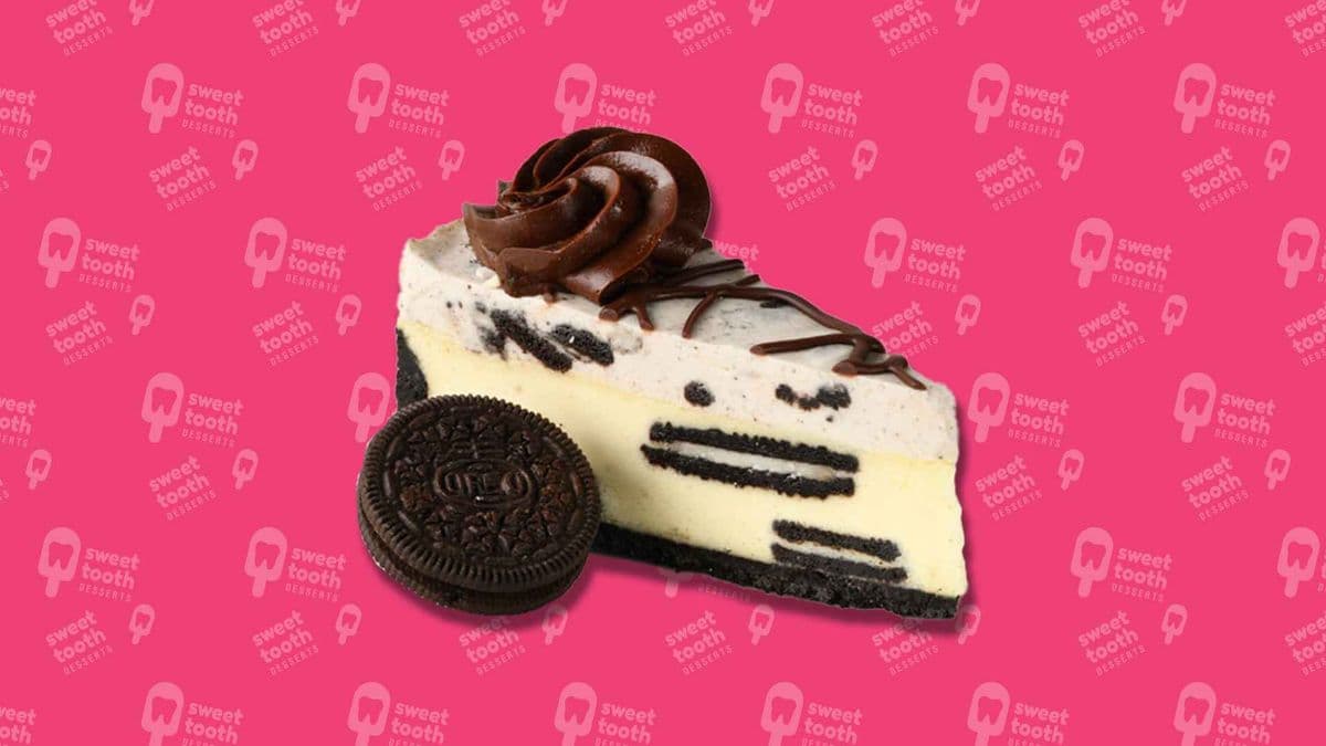 The Cheesecake Factory Bakery Oreo Cookies And Cream Cheesecake
