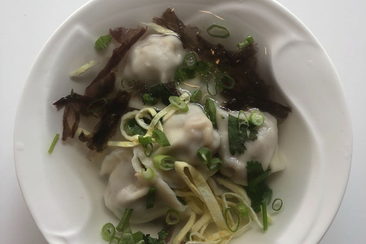 29.(10mcx)Soupe wonton legume et porc/Vegetable & pork wonton(10pcs)