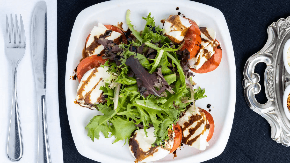 Insalate Caprese Salad