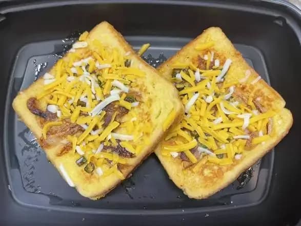 Spicy Bread Omelette
