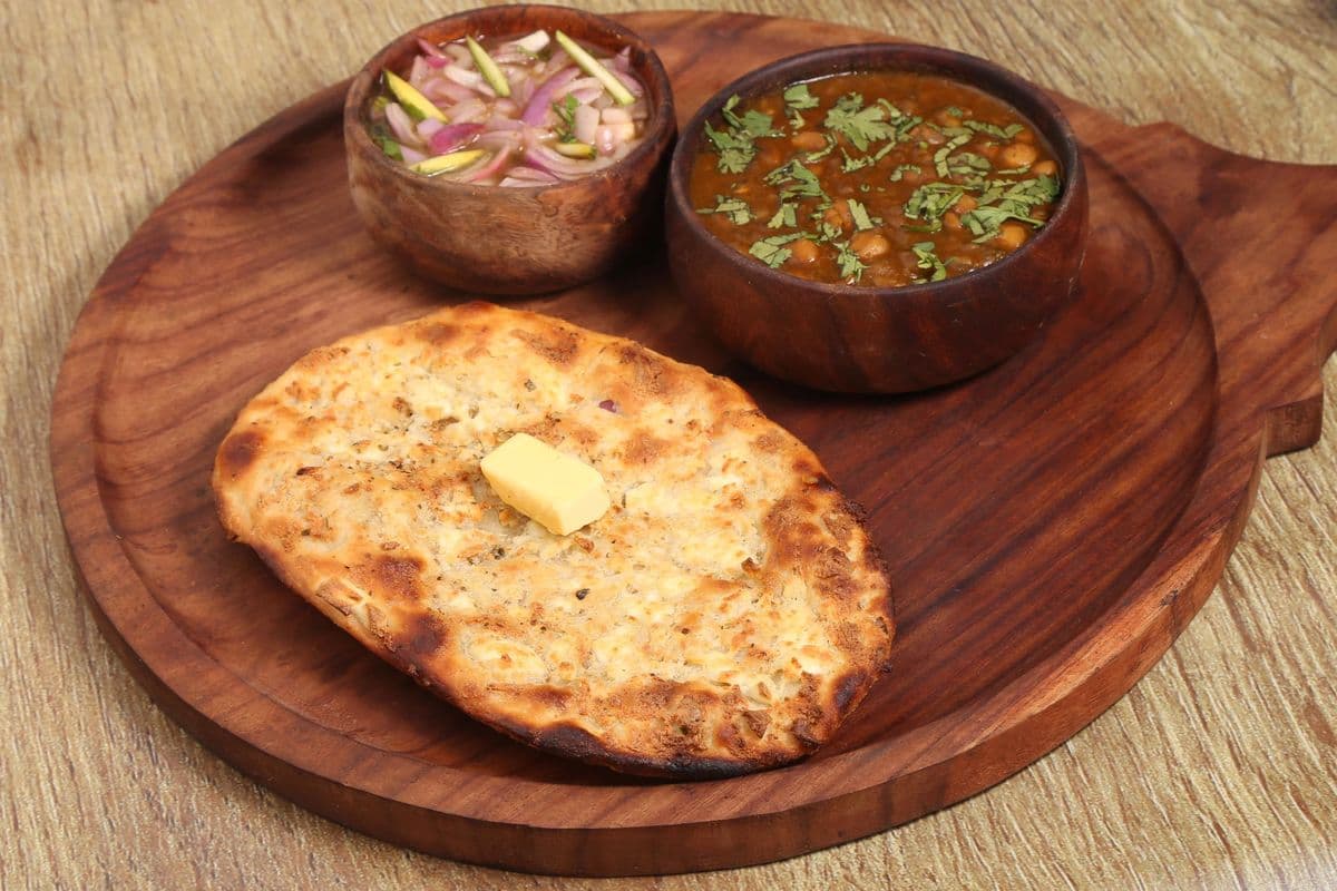 Paneer Kulcha Chana